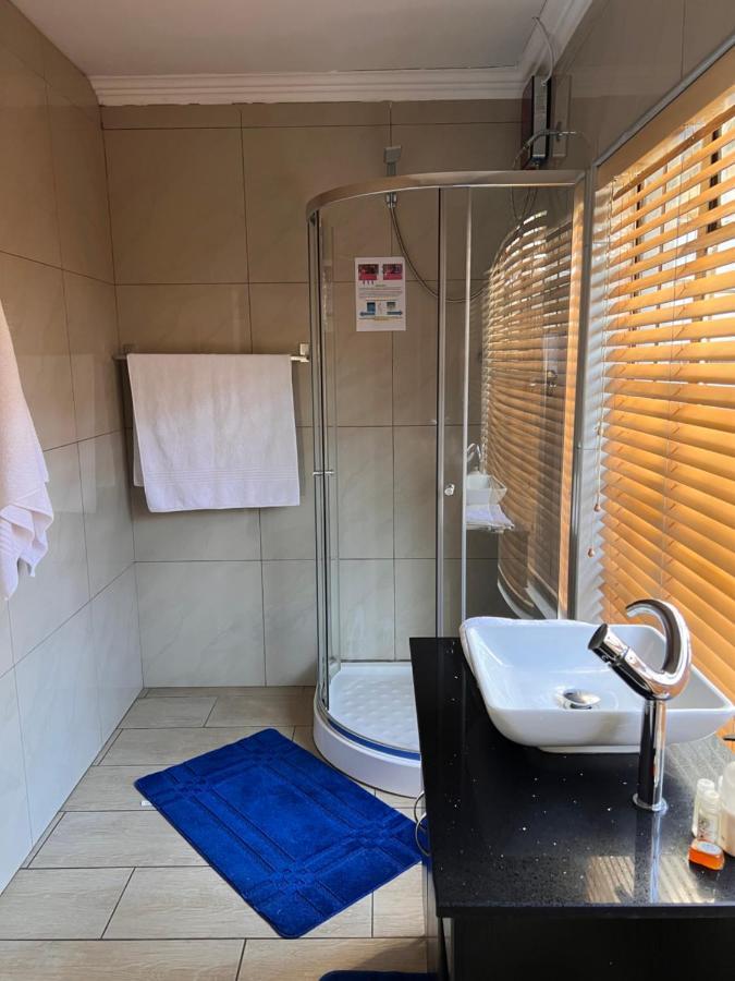 2 Op Terblanche Guesthouse Boksburg Zewnętrze zdjęcie